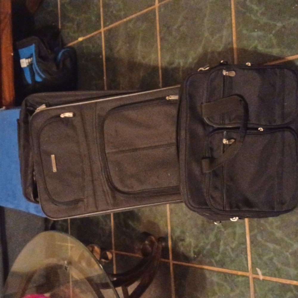 Small rolling protégé suitcase an computer bag